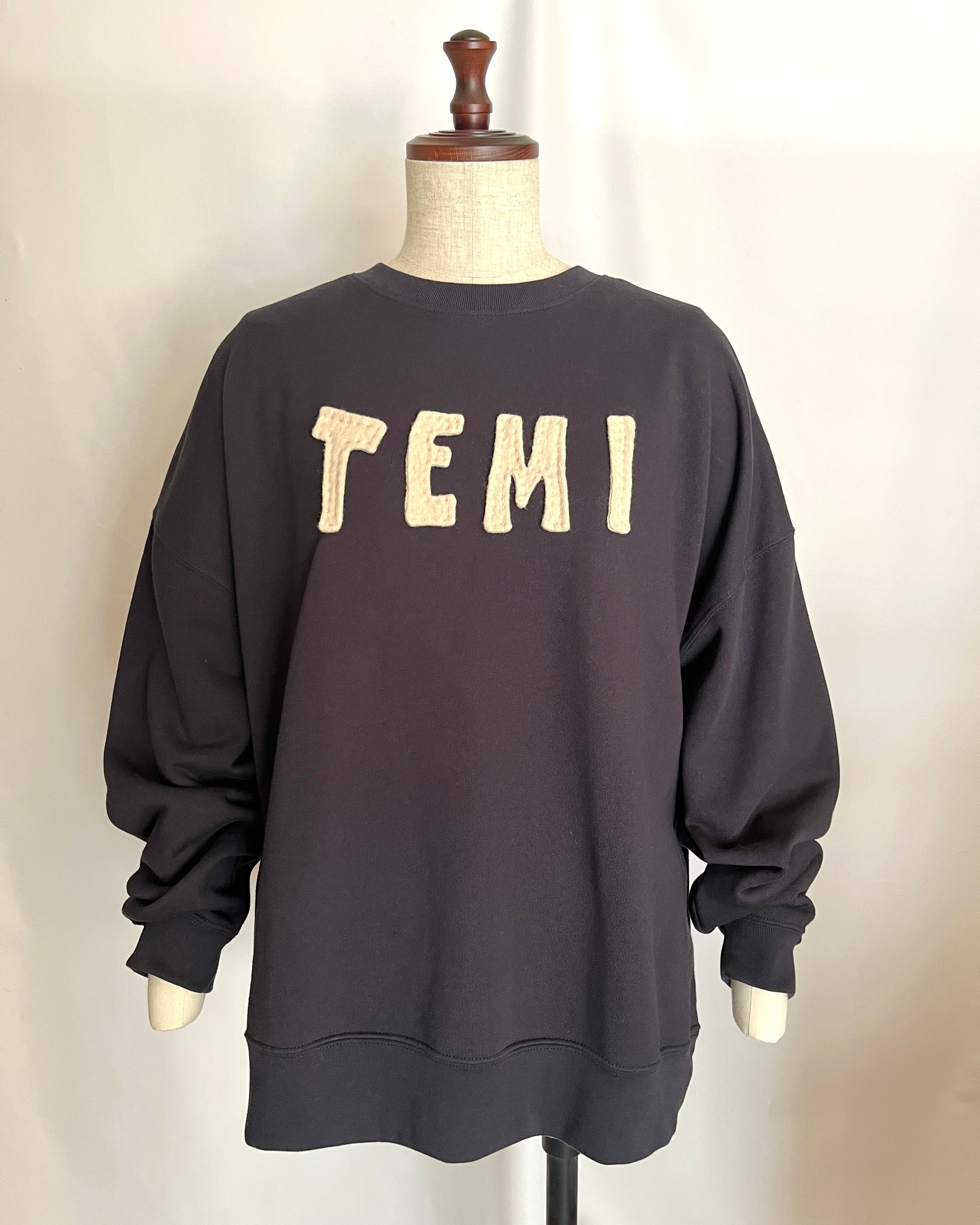 スウェット　”TEMI"applique