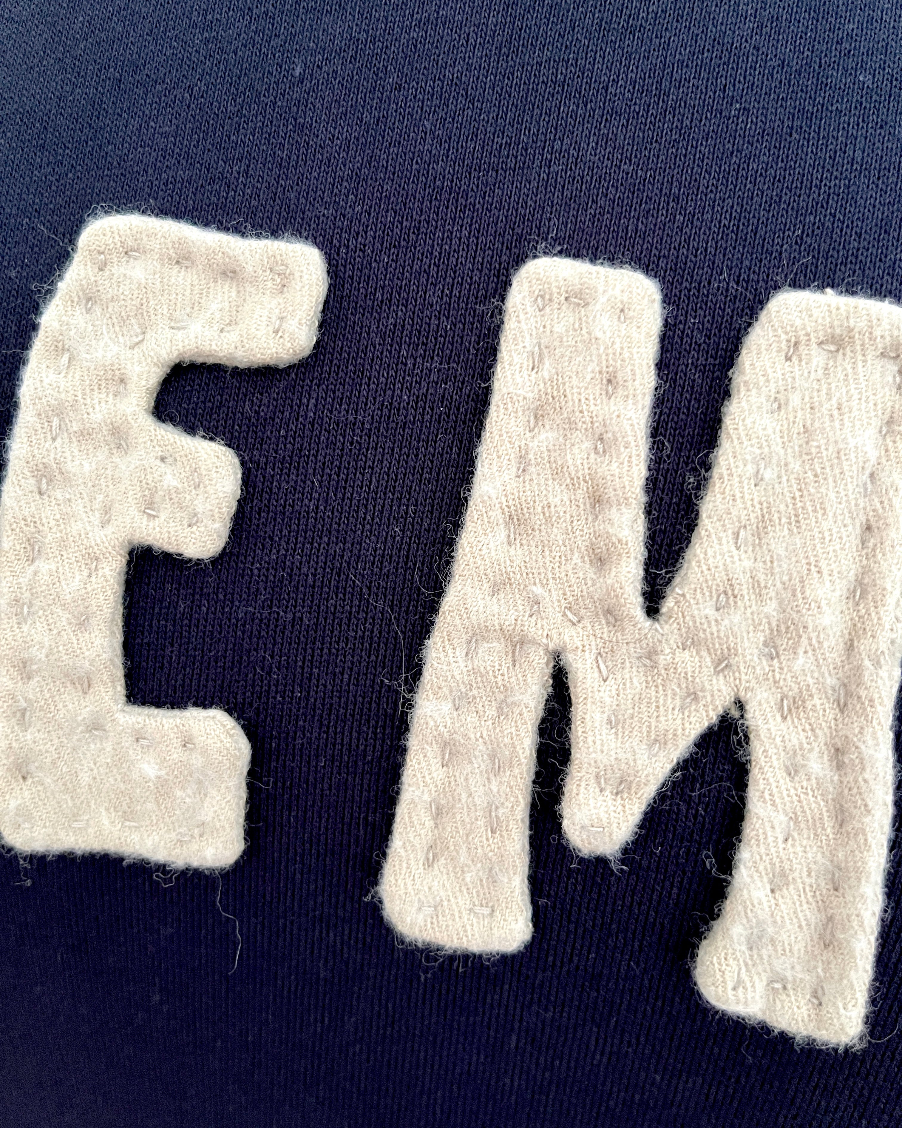 スウェット　”TEMI"applique